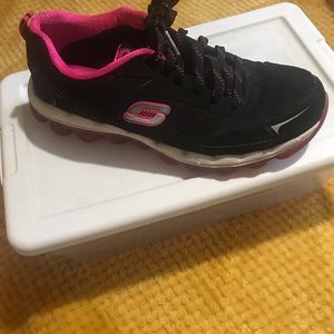 Running comfortable...lots of wear left in these